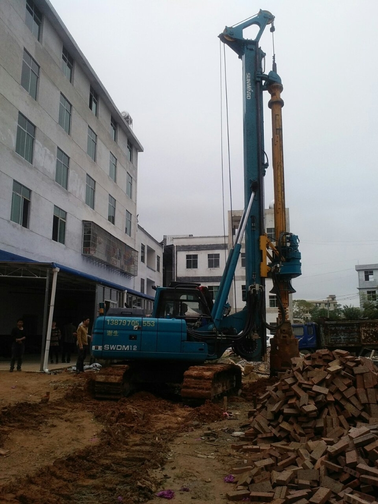 Z6人生就是博智能中幼型旋挖钻机助力俏丽村落建设