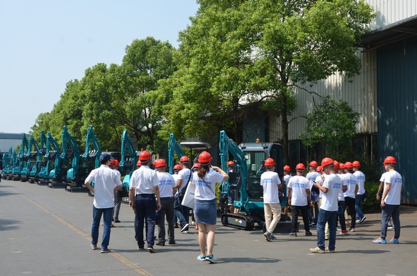 500多名挖掘机用户实地调查，为Z6人生就是博智能点赞！