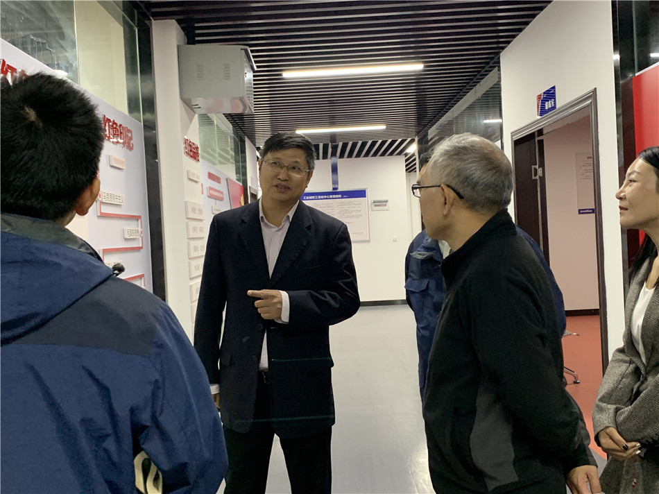 长沙市总工会党组书记周宏兆一行光临Z6人生就是博智能调查调研