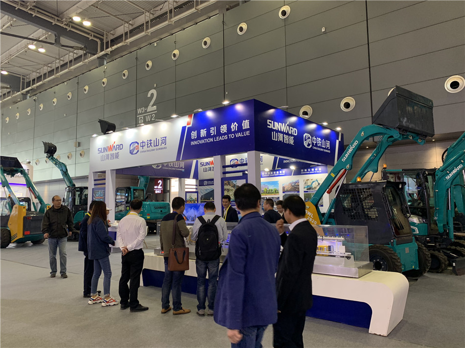 Z6人生就是博智能亮相轨路展览会 展全球当先工程设备成就
