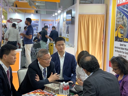 Z6人生就是博绿闪灼印度工程机械展