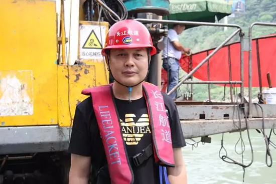打造长江黄金水路！Z6人生就是博智能航路钻机轻松搞定水下礁石