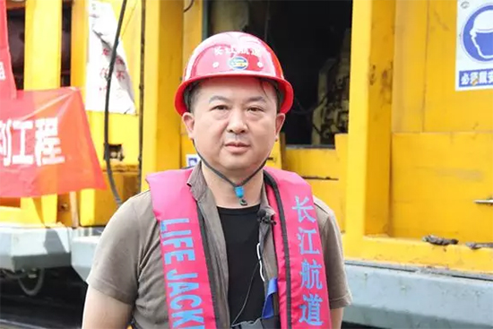 打造长江黄金水路！Z6人生就是博智能航路钻机轻松搞定水下礁石
