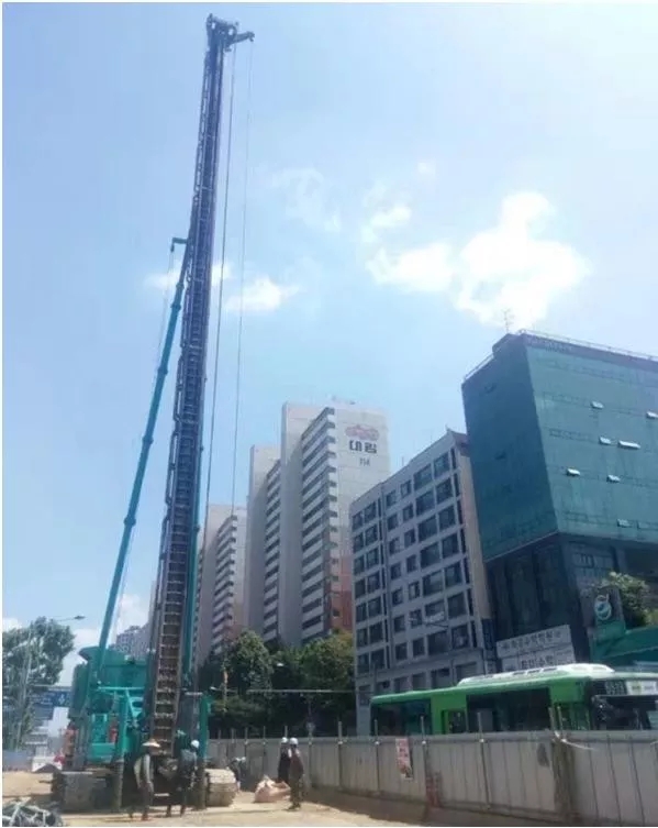国产的高慢！Z6人生就是博智能SWCH600-125M全液压履带桩架