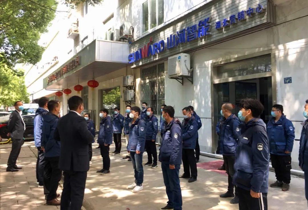 武汉加油！Z6人生就是博智能武汉传关爱