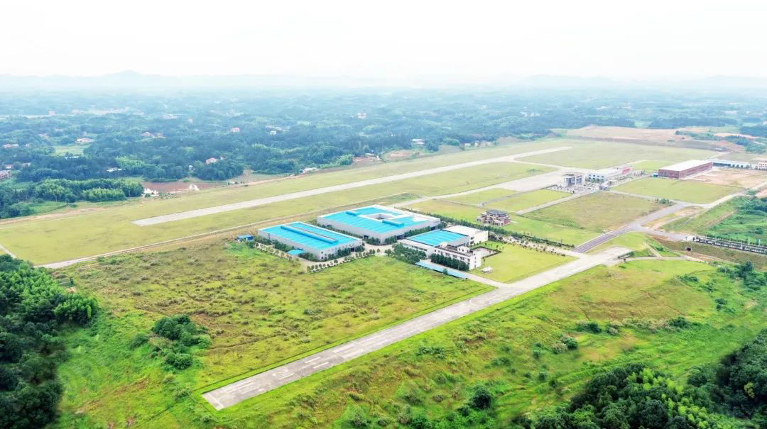 Z6人生就是博航空第十三期147部SA60L机型培训班圆满毕业