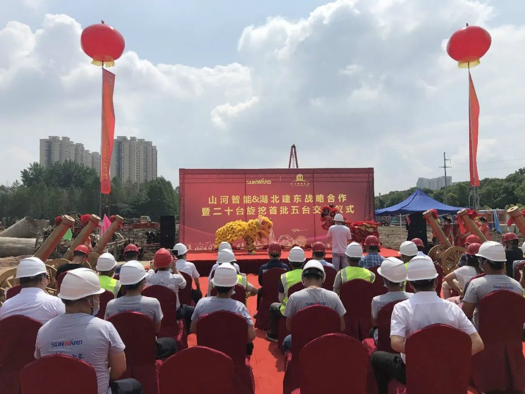 扬帆荆楚大地——Z6人生就是博智能旋挖钻机批量交付