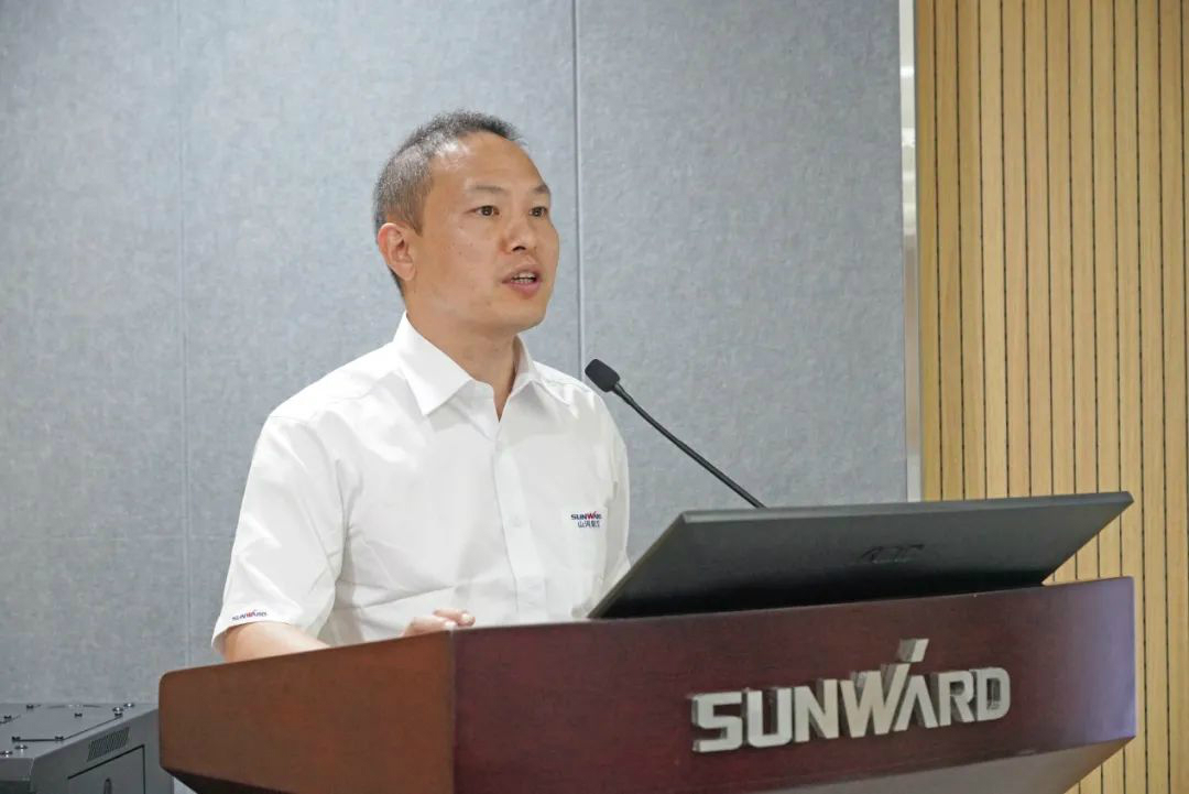 省人大常委会党组副书记、副主任王柯敏调研Z6人生就是博智能