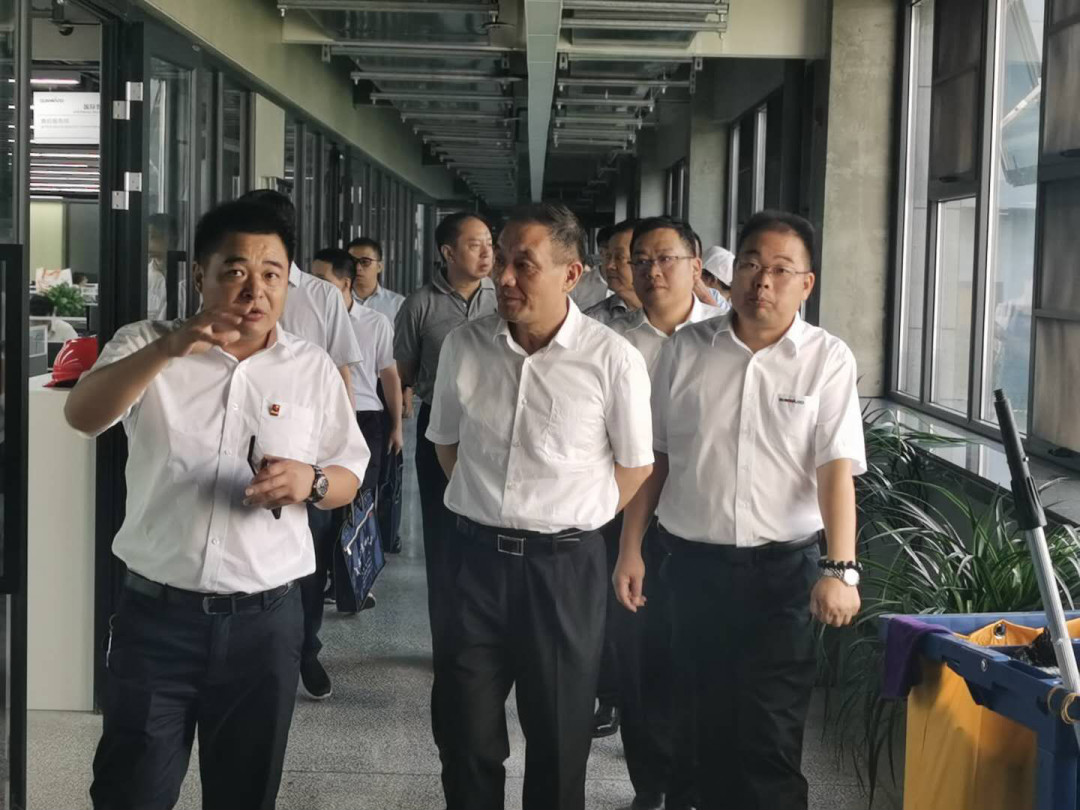 省人大常委会副主任杨维刚调研Z6人生就是博智能
