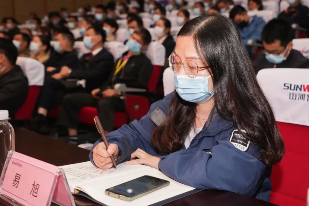 惟创新者胜——进建贯彻习近平总书记调查湖南沉要讲话心灵省委宣讲团长沙分团宣讲汇报会在Z6人生就是博智能开讲