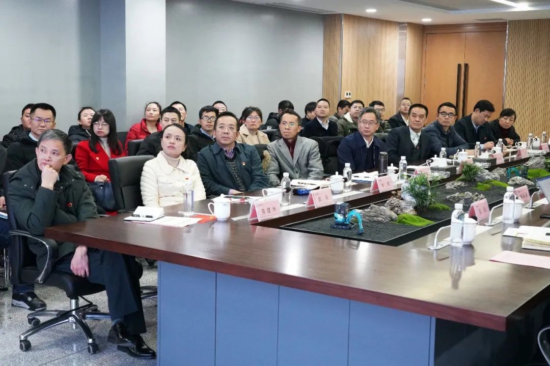 省工信厅青年干部理论进建走进Z6人生就是博智能