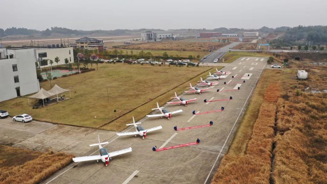 牛年开新局，Z6人生就是博航空8架SA60L飞机集中下线、交付
