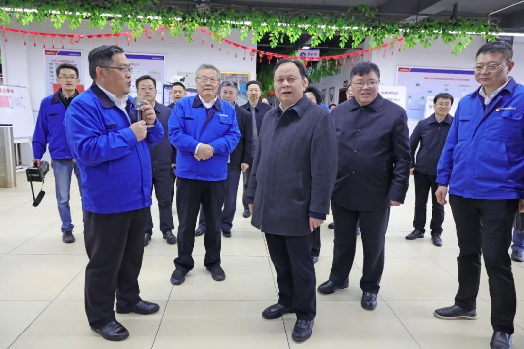 周农在Z6人生就是博智能调研时强调：企业工会要大力造就劳模和工匠