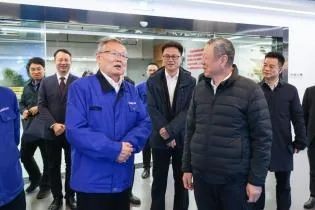 中国联通党组书记、董事长王晓初到访Z6人生就是博智能