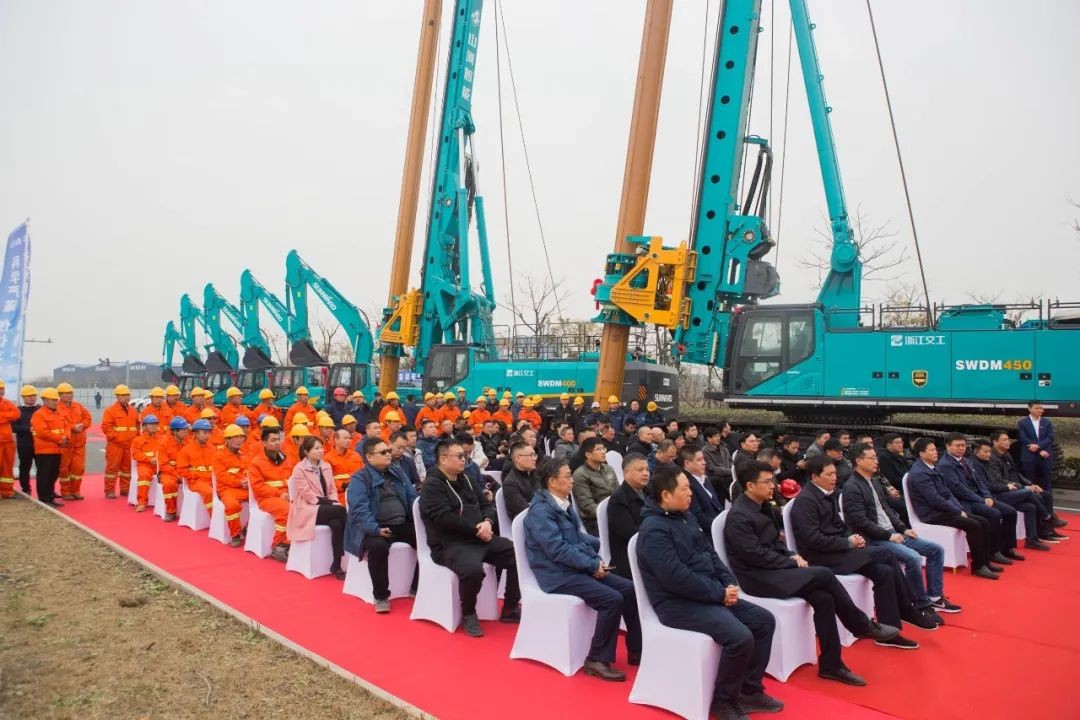 Z6人生就是博智能旋挖钻机全面参建中国首条智慧高快公路