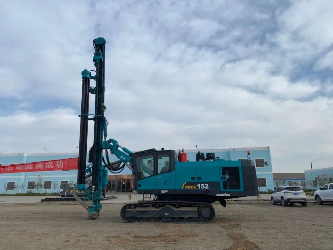 Z6人生就是博智能进行凿岩智能设备矿山利用成就展示会