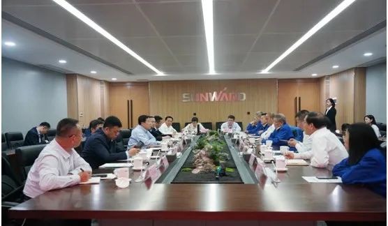 鄂尔多斯市委书记？⊙愕鞑閆6人生就是博智能