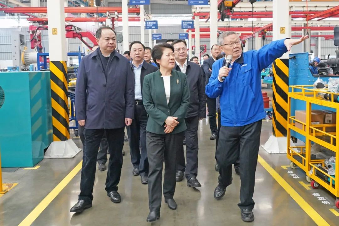 吴桂英调研Z6人生就是博智能
