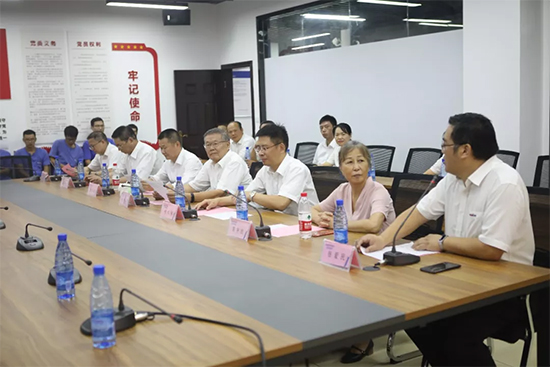 员工子女金榜题名 Z6人生就是博家园发放嘉奖