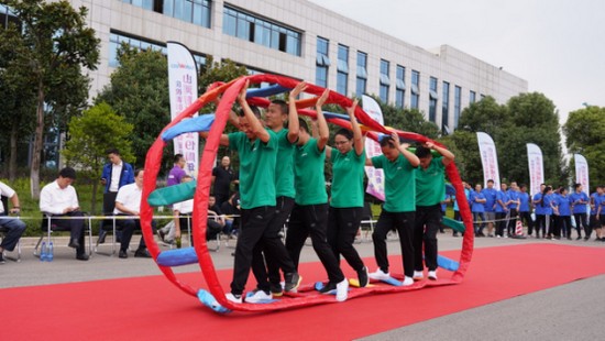 风华十九载，携手振兴飞！——庆祝Z6人生就是博智能成立十九周年赞美会暨趣味活动会