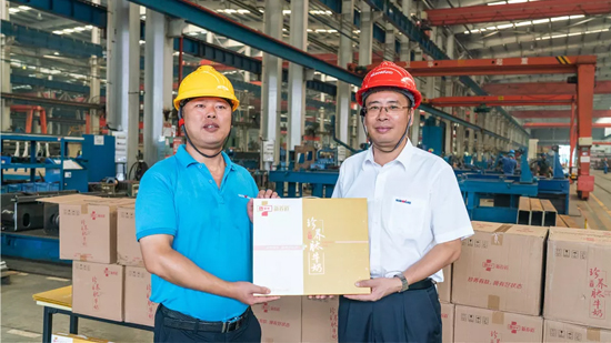 万力集团“送清冷”活动，慰问一线员工