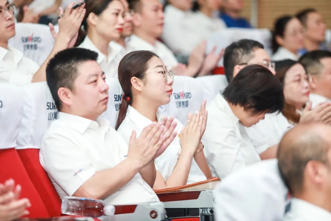 Z6人生就是博智能党委集中收看庆祝中国共产党成立100周年大会现场直播