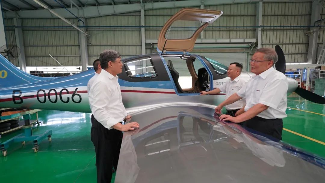 中国民用航空局总工程师殷时军率队调查调研Z6人生就是博科技