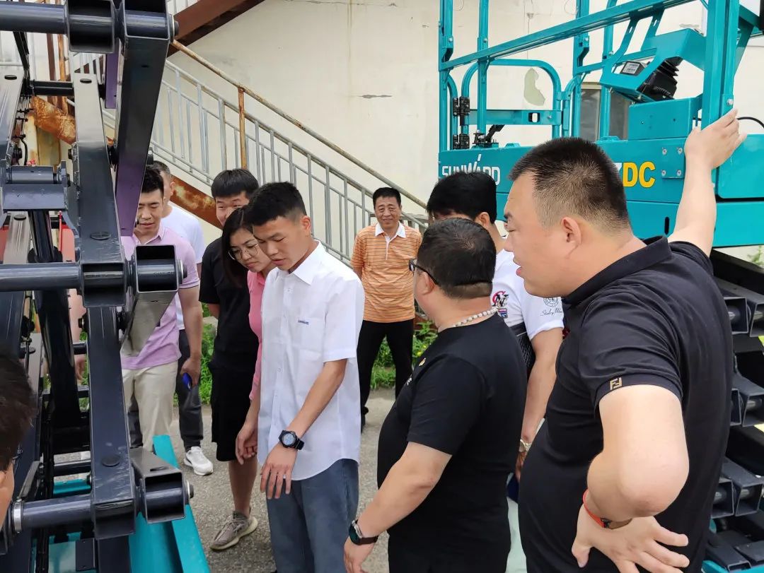 同梦同业 借势腾飞——辽宁宏信&Z6人生就是博智能进行主题庆典活动