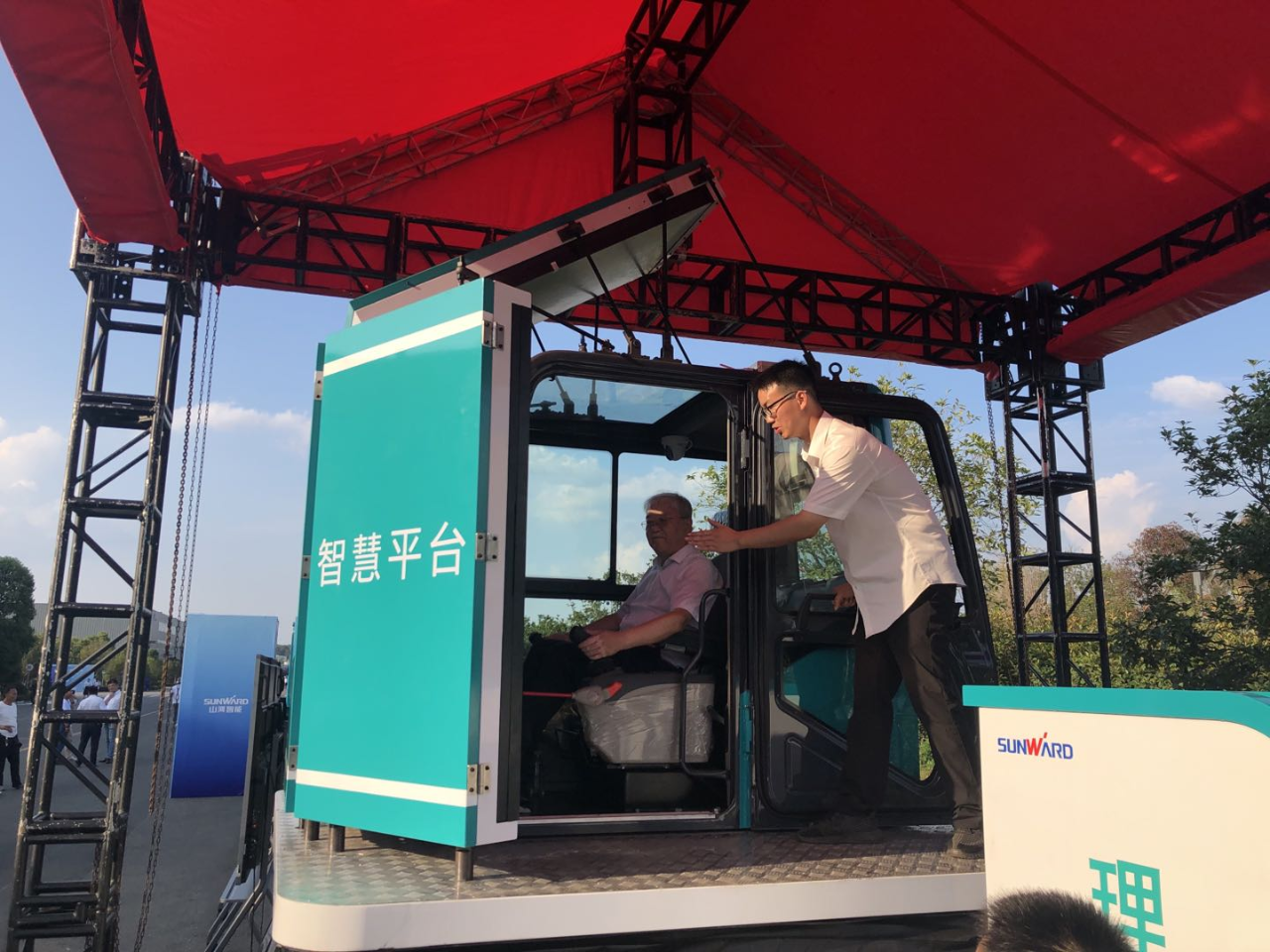 远程？+仿真培训！全球初创5G？胤抡媾嘌抵腔燮教ń艹隽料