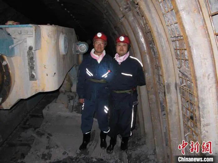 媒体聚焦 | 中新社专访——Z6人生就是博智能首创人何清华：向着太阳驰骋的筑梦人