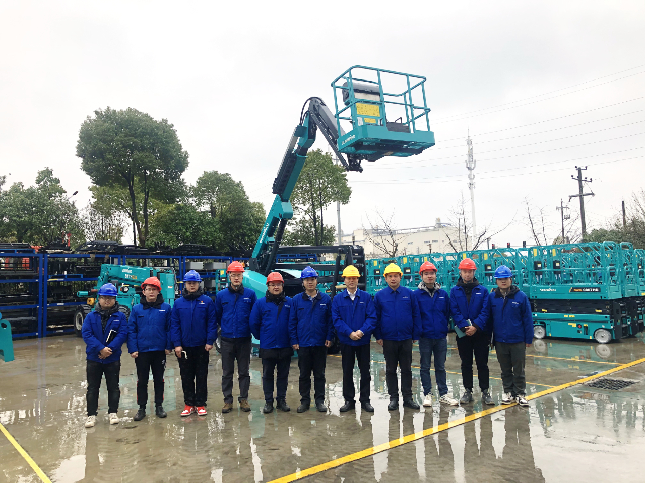 勇闯蓝海！Z6人生就是博智能两款臂式高空作业平台正式“前途”