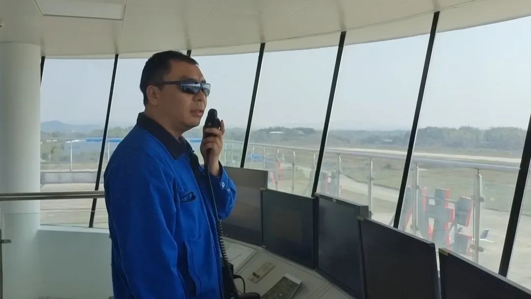 空位协同显技巧！湖南航空应急接济队Z6人生就是博机组发展特情措置应急演练