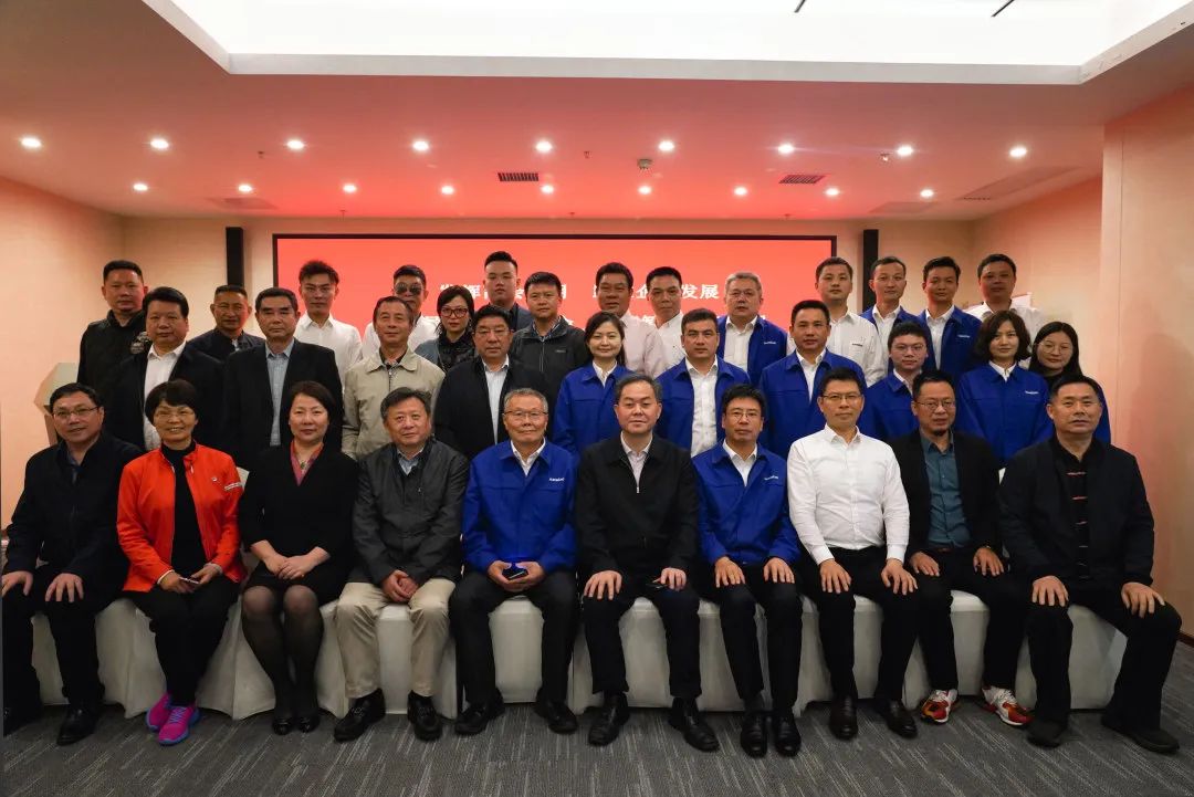抱团出海，携手共赢！何清华带队赴湖南异地商会结合会造访互换