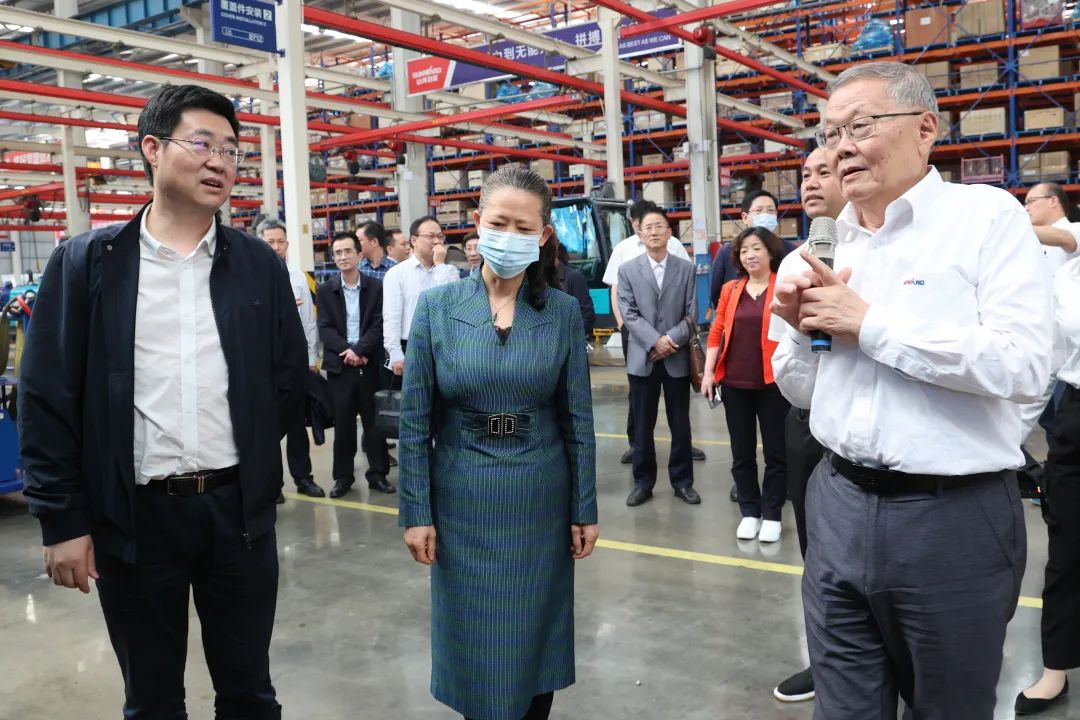 20220518092232_63542 深入产学研合作!中南大学堂长、中国工程院院士田红旗率团造访Z6人生就是博智能