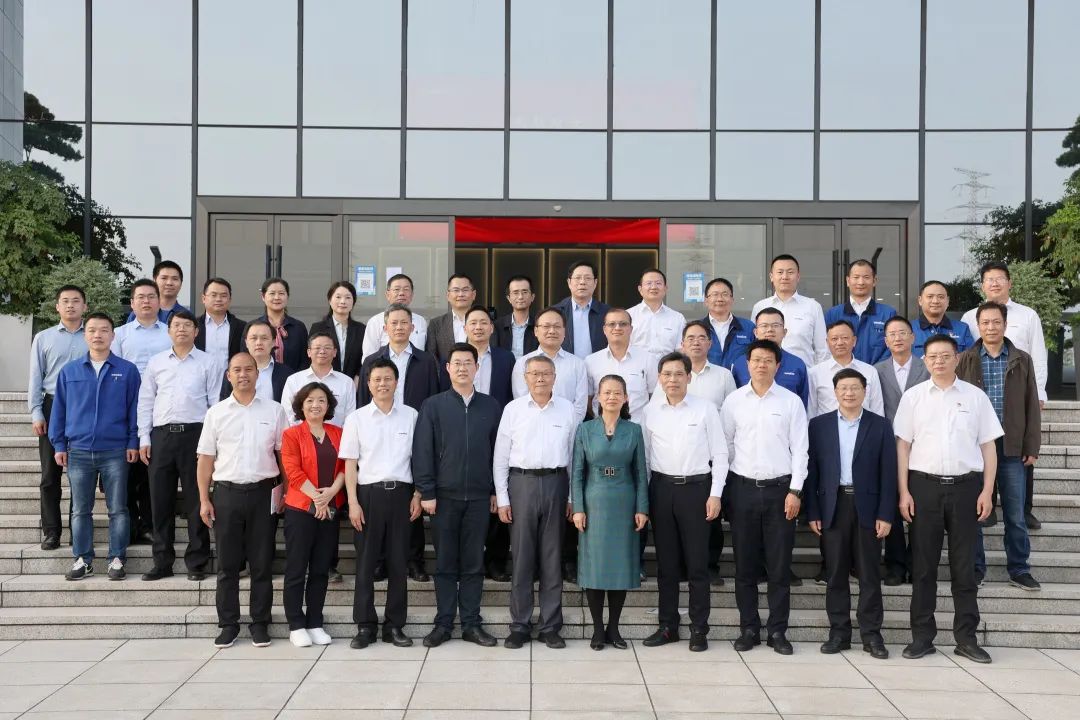 20220518092858_42401 深入产学研合作!中南大学堂长、中国工程院院士田红旗率团造访Z6人生就是博智能