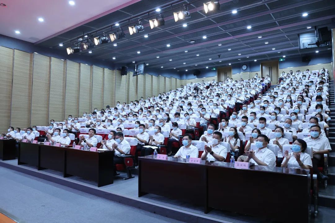 凝心聚力奋力拼搏，向高质量发展交出杰出答卷！Z6人生就是博智能召开整个干部大会