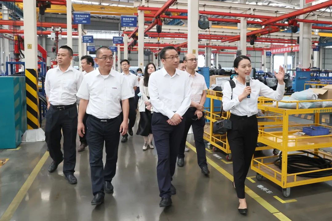 广州工控副总经理张劲泉调研Z6人生就是博智能