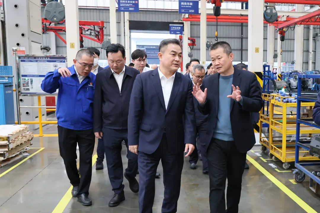 海南省副省长倪强调研Z6人生就是博智能