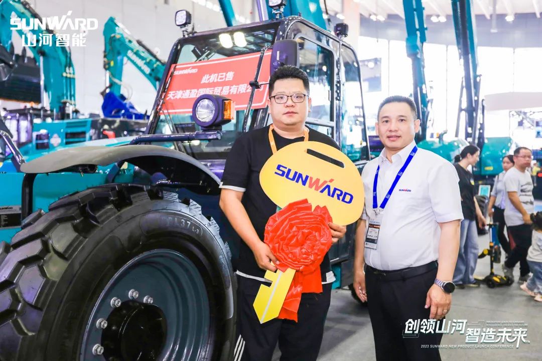 20230516085337_14438 聚焦电动化、智能化!Z6人生就是博智能全系列高空机械产品亮相长沙展