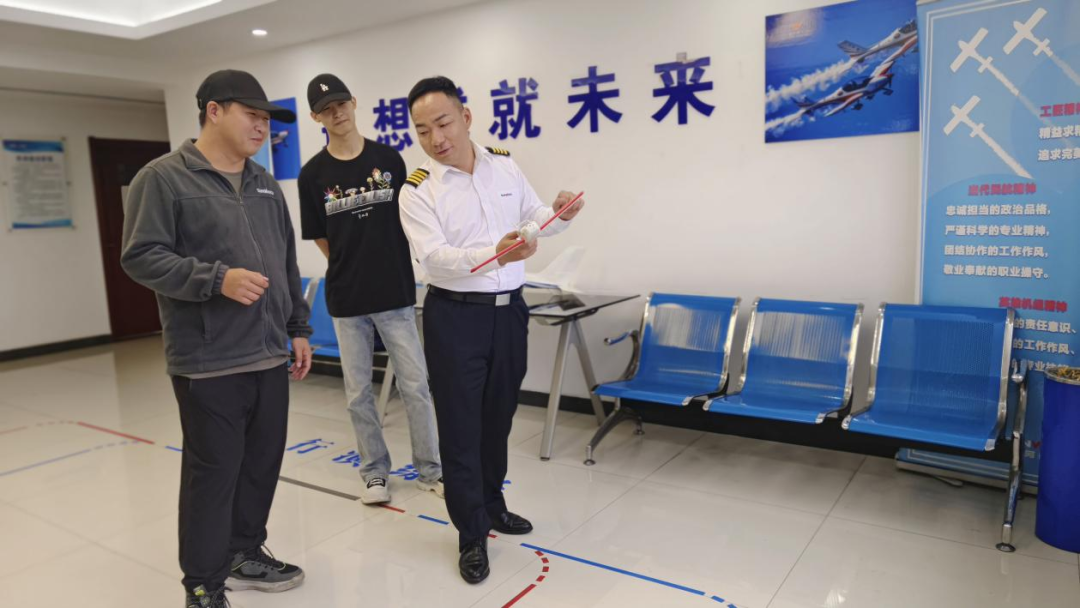 湖南Z6人生就是博通航获CCAR-141部民用航空器驾驶员学堂运行合格证