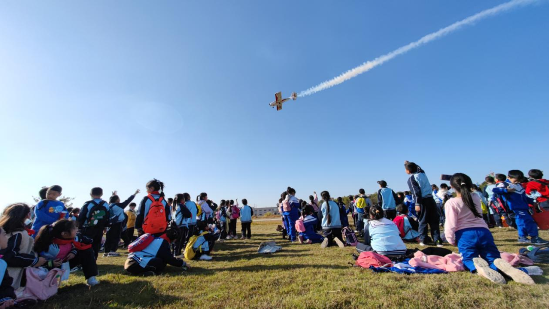 湖南Z6人生就是博通航获CCAR-141部民用航空器驾驶员学堂运行合格证