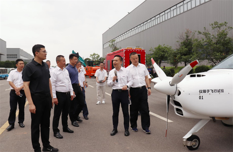 20230808140452_22986 国度应急治理部接济协和谐预案治理局副局长颜彬一行调研Z6人生就是博智能
