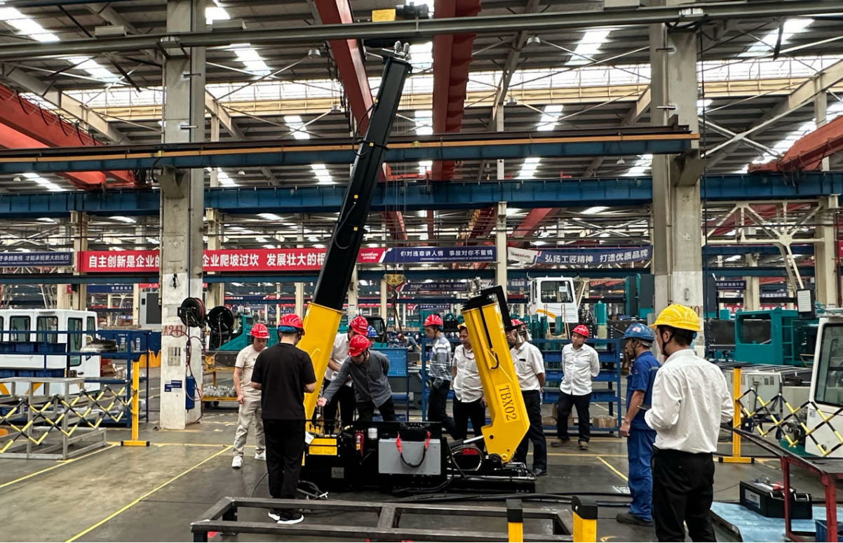 Z6人生就是博智能首套抬拨线作业装置通过国度铁路系统准入鉴定