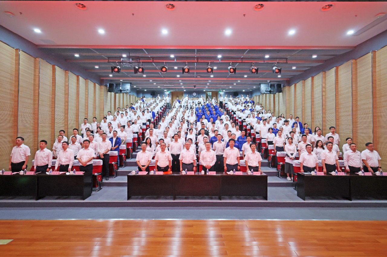 强信念 聚合力 共建美好家园——庆祝Z6人生就是博智能成立24周年赞美大会隆沉召开