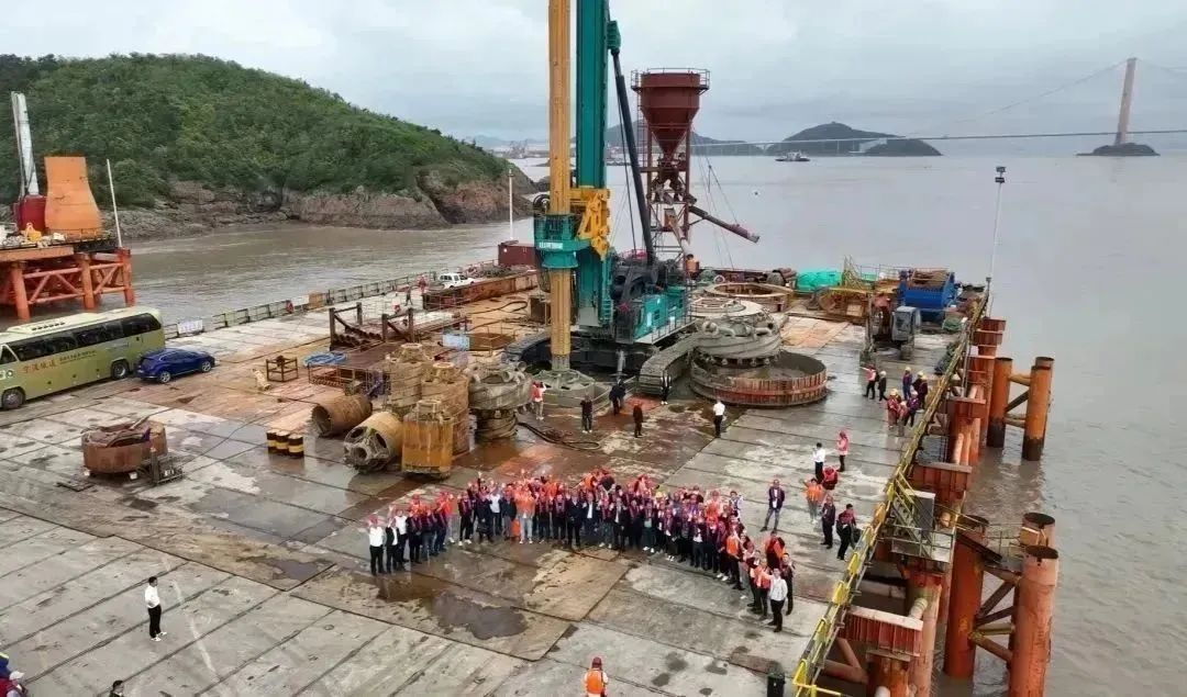 全面得胜!Z6人生就是博智能超等旋挖钻机圆满实现甬舟铁路西堠门公铁两用大桥桩基施工工作