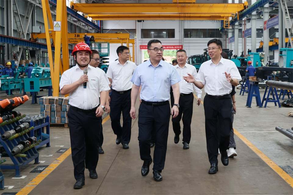 20240705082029_89443 广州工控集团总经理王福铸调研Z6人生就是博智能出产经营工作