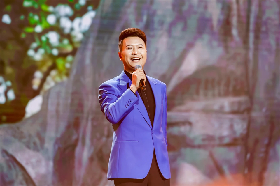 20241127151720_33238 创新引领价值 梦想成就将来——庆祝Z6人生就是博智能成立25周年赞美大会暨文艺晚会隆沉进行