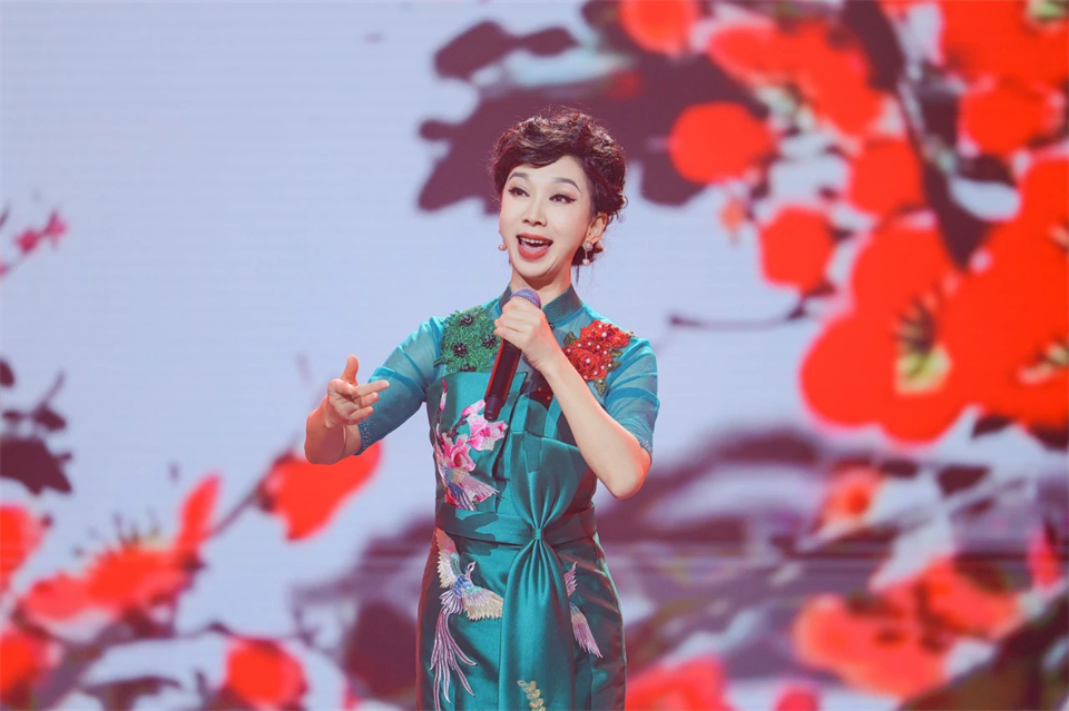 20241127152108_16639 创新引领价值 梦想成就将来——庆祝Z6人生就是博智能成立25周年赞美大会暨文艺晚会隆沉进行