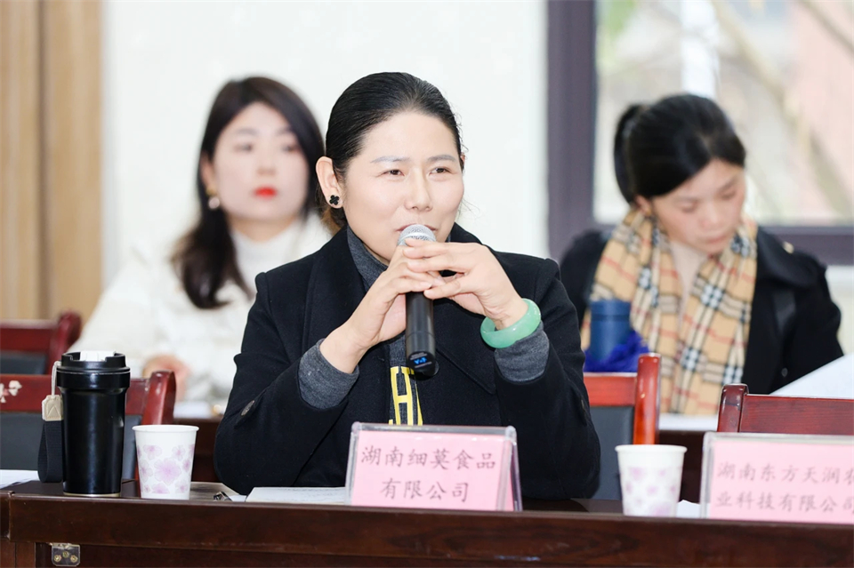 长龙街路、Z6人生就是博智能召开首届年货盛惠暨送春联文化惠民活动工作会议