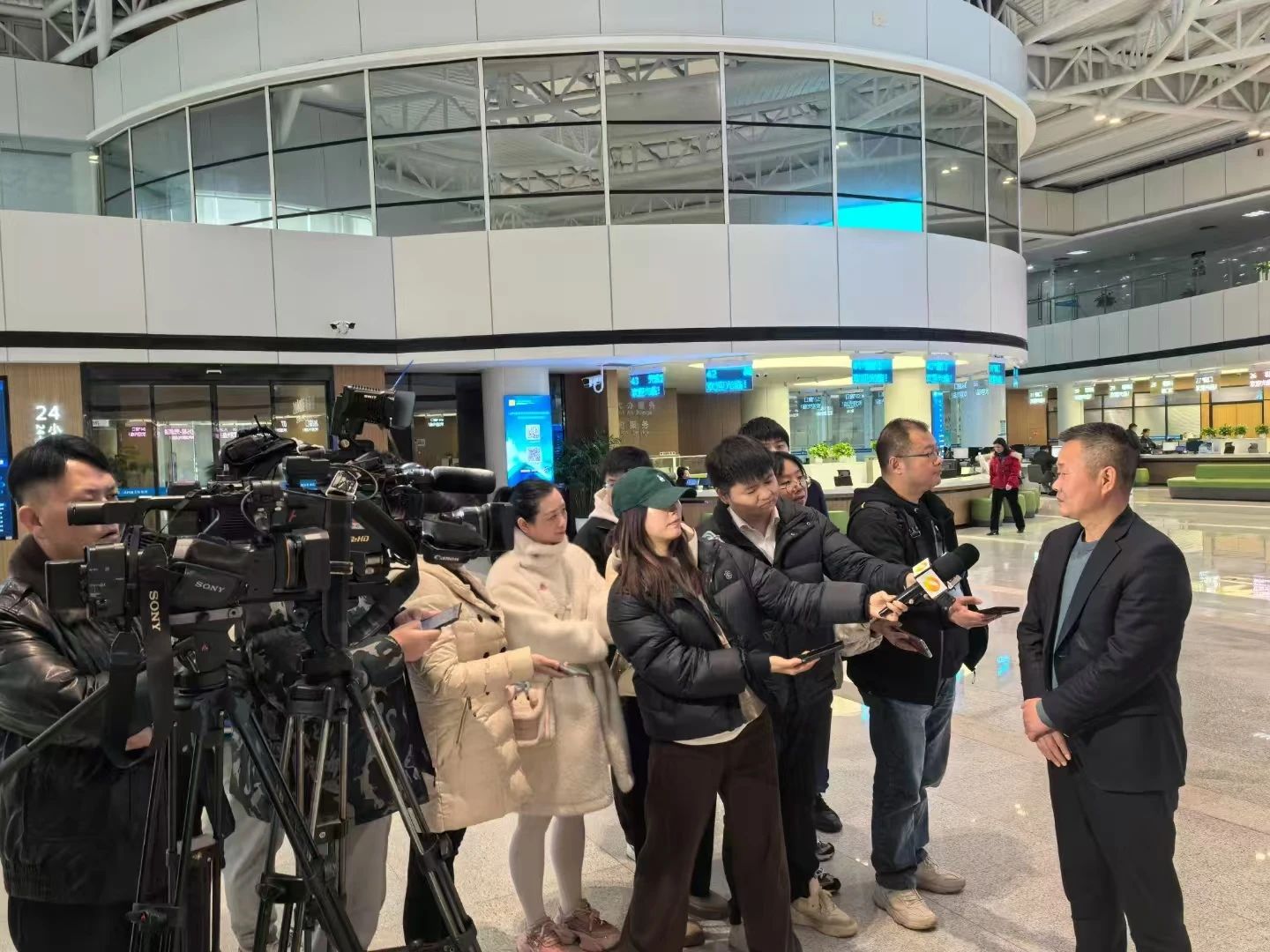 助力长沙经开区高质量发展，Z6人生就是博智能喜获四奖项